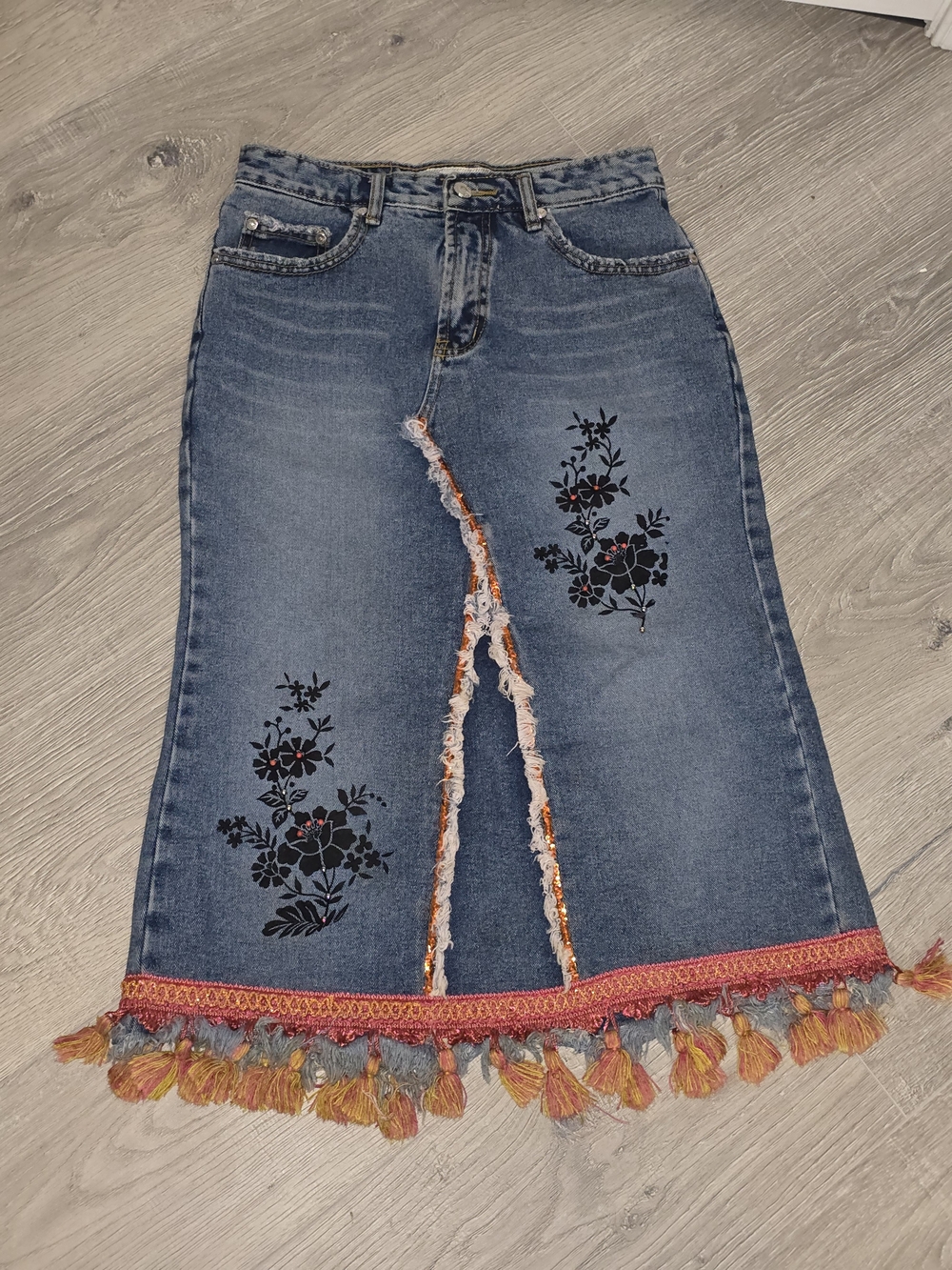 Blue Denim Midi Skirt with Floral Print and Tassel Trim